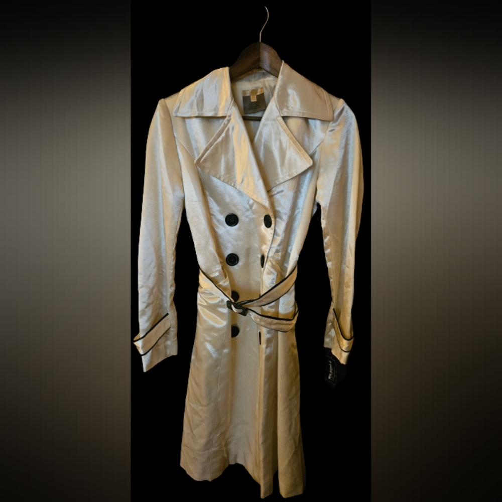 *NWT Wilson Leather trim synthetic silk/Polyester Trench Coat